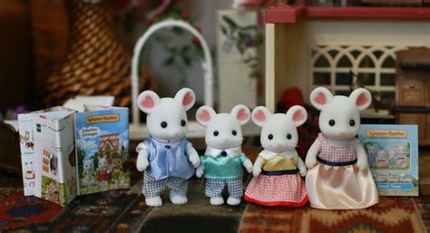 Семья Зефирных мышек Sylvanian Families (обзор). У наших тройняшек ...