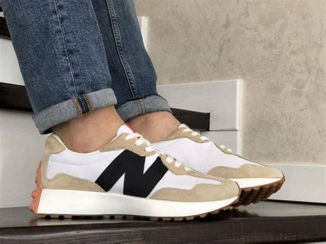 Мужские замшевые кроссовки осень-весна New Balance 327 бежевые с белым ...