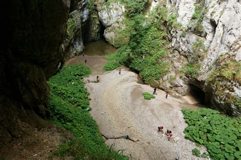 Monte Cervati Per Capo Di Testa Con Inghiottitoio Di Vallivona