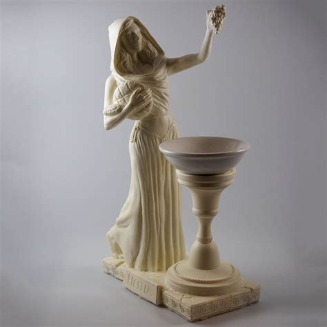 Hestia Statue - Handcrafted by the Artist