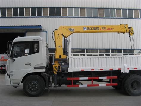 Cina Kualitas Tinggi M Telescopic Boom Truck Mounted Crane Produsen