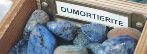 Камень Дюмортьерит: свойства минерала, формула, виды, фото, применение ...