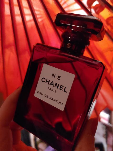 Chanel No 5 Eau De Parfum Red Edition Chanel Una Fragranza Da Donna 2018