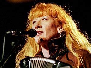 The Celtic Journeys of Loreena McKennitt | Loreena mckennitt, Celtic ...