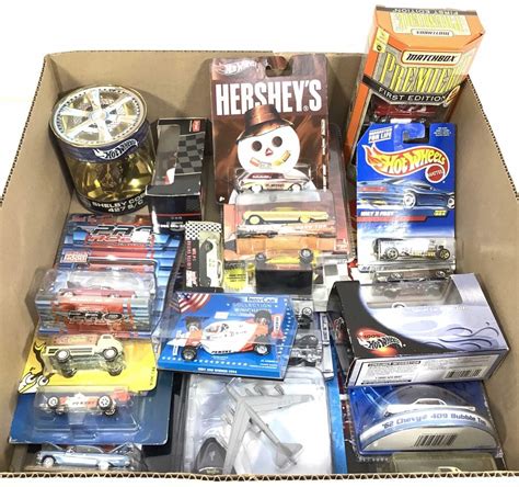 Lot 20pc NIP Cars Hot Wheels Matchbox Maisto