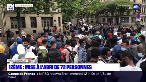 Paris Migrants Vacu S D Un Campement Certains Transf R S En R Gion