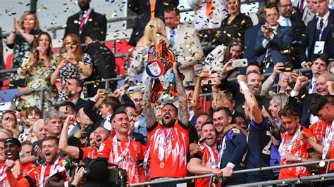 Luton Town Win Championship And Are Promoted To Premier League Bbc