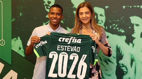 Palmeiras Joia Da Base Est V O Assina Primeiro Contrato Profissional