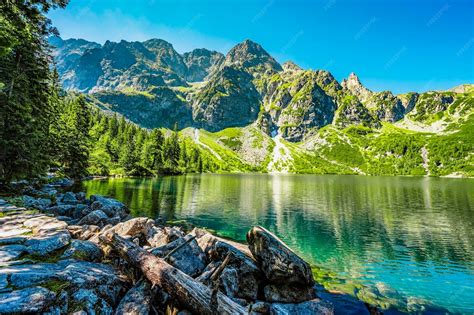 natsionalnyy park tatry  polshe znamenitoe gornoe ozero morskoe oko