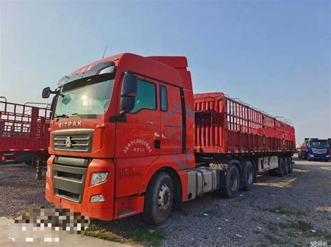 重汽汕德卡 Sitrak C7h 重卡 6x6 牵引车 12419l 540马力 国五 手动挡 整车115吨 牵引373吨 货车