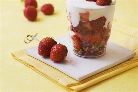 Recette De Verrines Au Fromage Blanc Muesli Et Fruits Rouges