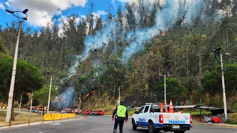 Se Registra Nuevo Incendio Forestal En El Tr Bol En Quito