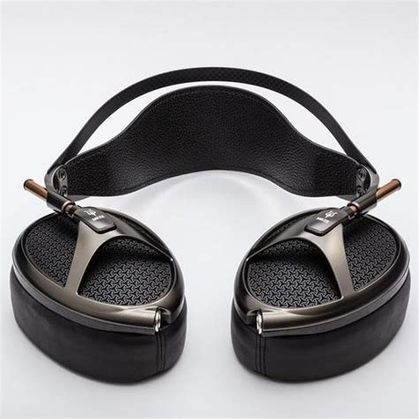 Empyrean Isodynamic Hybrid Array Planar Magnetic Over The Ear Headphone