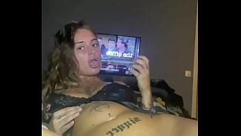 Jovencita gótica cachonda folla sola hasta correrse XVIDEOS
