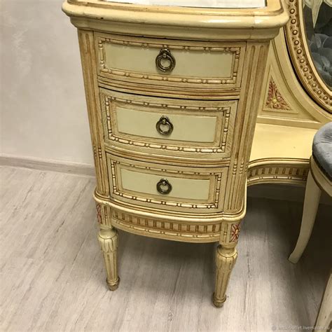 Винтаж: Антикварный столик для макияжа купить в интернет-магазине ...