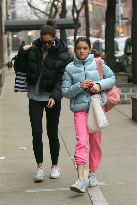 Photo Katie Holmes Se Prom Ne Avec Sa Fille Suri Cruise New York Le