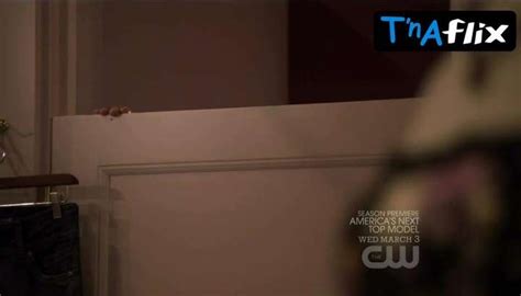 Shiri Appleby Underwear Scene In Life Unexpected Tnaflix Porn Videos