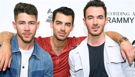 Jonas Brothers Kick Off Five Night Las Vegas Residency To Celebrate Summer