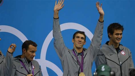 Michael Phelps se despide de la natación con un oro de Estados Unidos