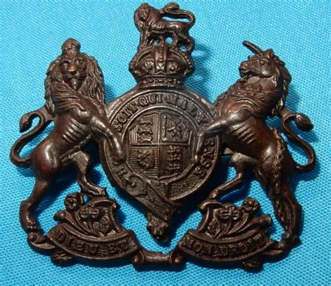 FINE ANTIQUE WW1 British Army Cap Badge Bronze Officers Original With