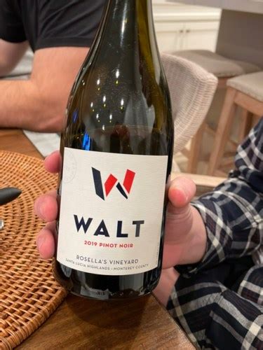 Walt Rosella S Vineyard Pinot Noir Vivino Us