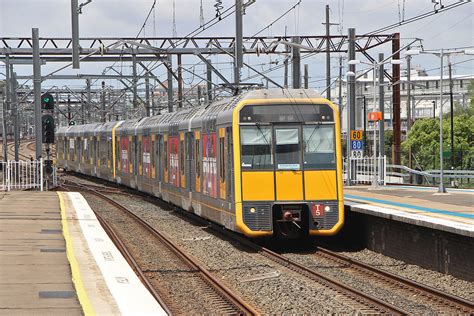 Tangara At Clyde Sydney Trains Tangara Set T 5 With An U Flickr