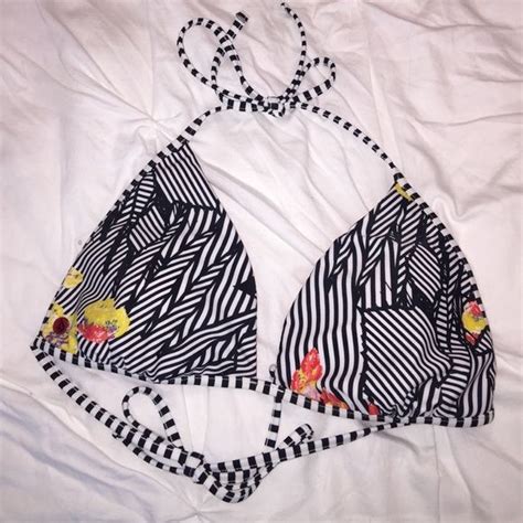 Bnwt Volcom Bikini Triangle Top D Cup Volcom Bikini Triangle