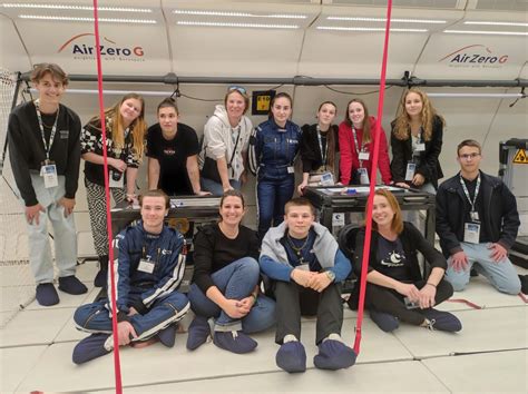 Lyc E Costebelle On Twitter L Quipe Dans L Airbus Airzerog Les