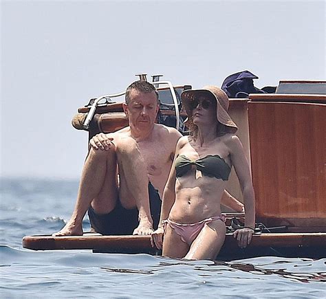 Gillian Anderson Nude Hot Photos Scandal Planet