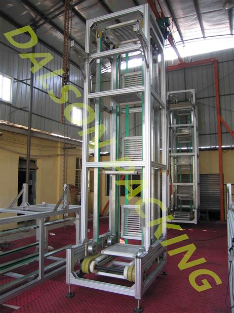 Vertical Reciprocating Carton Lifter Conveyors Automatic Z Type Lifter