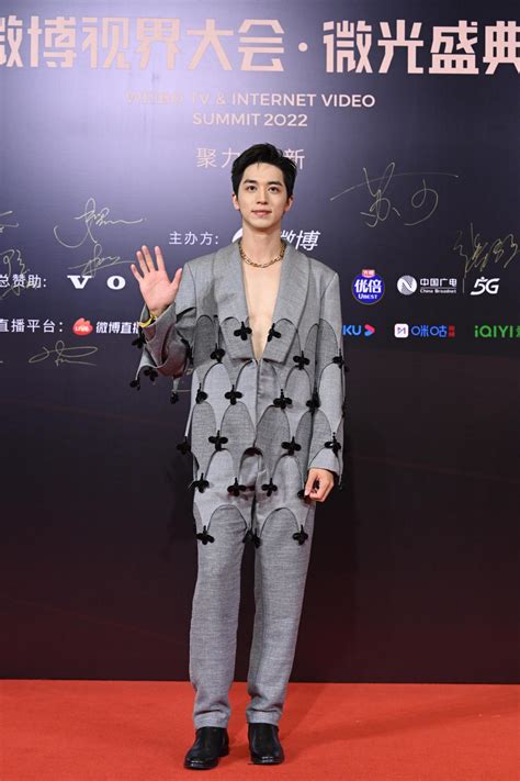 Thảm đỏ khủng Cbiz Triệu Lệ Dĩnh Angelababy đọ sắc gay cấn giữa dàn mỹ nhân lộng lẫy Trần