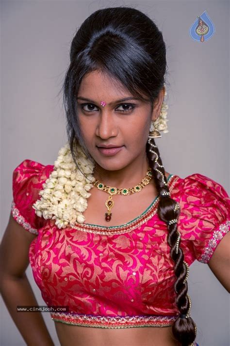 Tamil Actress Suhasini Hot Stills Photo 9 Of 28