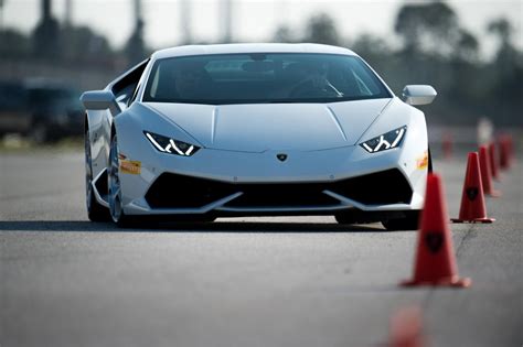 Lamborghini Esperienza: The Ultimate Test Drive