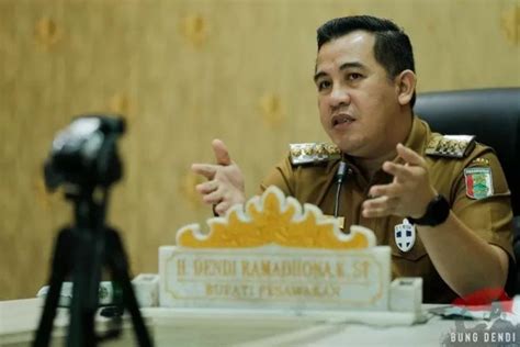 Inilah Profil Dendi Ramadhona Bupati Pesawaran Dianugerahi Tanda