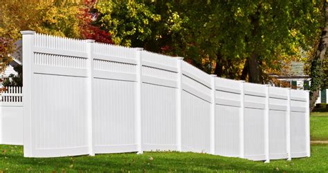 Vinyl Fences Vs Wood Fences Buying Guide Smucker Fencing