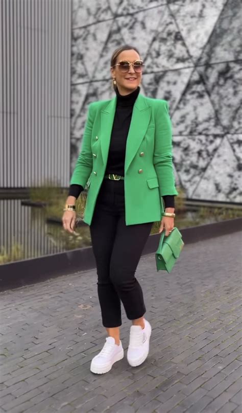 Pin By Guadalupe Hernandez On Atuendo Blazer Outfits For Women Work