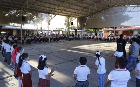 Regreso A Clases Escalonado Arranca Con Ceremonia En La Escuela Lucio