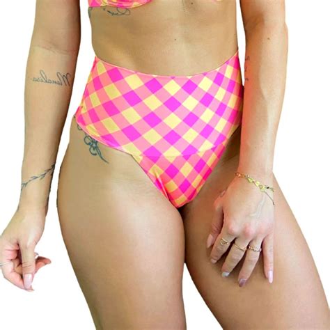 Calcinha Avulsa Hot Pants Faixa Xadrez Vermelho E Branco