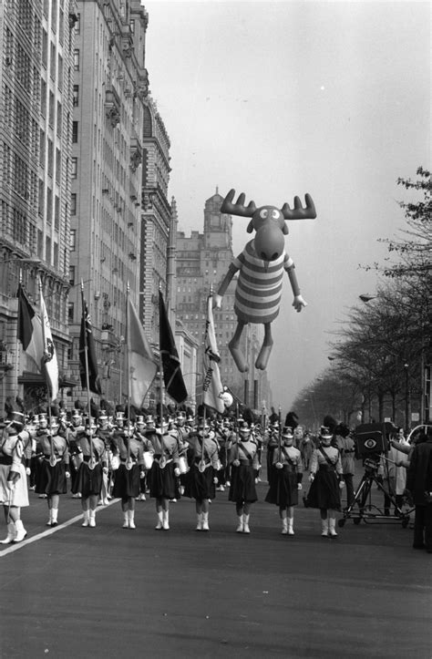 20 Fascinating Vintage Photographs From The 1961 Macys Thanksgiving