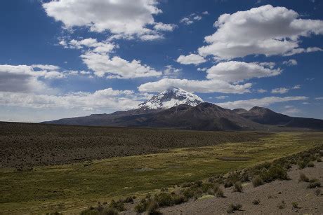 29 Extinct volcanos Stock Pictures, Editorial Images and Stock Photos ...