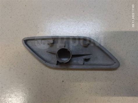 Купить Toyota Corolla 150 куз. Крышка Форсунки Омывателя Фары. Левая в ...