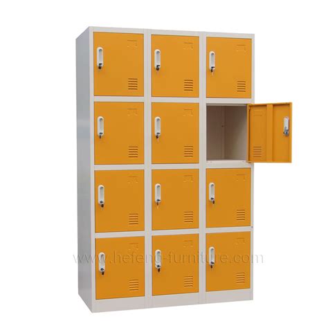 Locker Besi Terdiri Dari 12 Pintu Hefeng Furniture