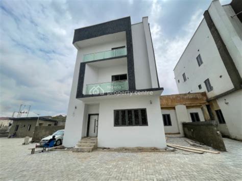 For Rent Brand New Tastefully Built Spacious 5 Bedroom Detached House