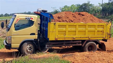 Nyaris Amblas Parah Saat Dump Truk Canter Hdx Jomplang Muatan Tanah