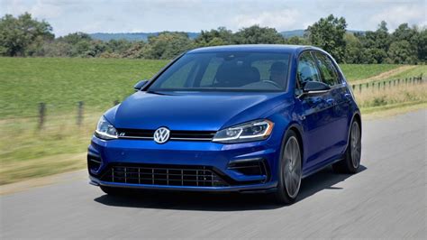 2020 VW Golf R Rumored To Have 400 Horsepower