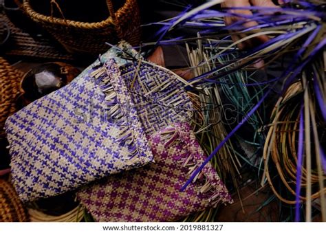 mengkuang basket images stock  vectors shutterstock