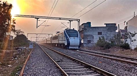 Anand Vihar Terminal Ayodhya Cantt Vande Bharat Exp