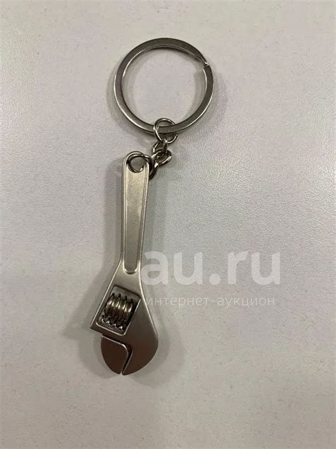 Брелок разводной ключ с рубля! — купить в Красноярске. Состояние: Новое ...
