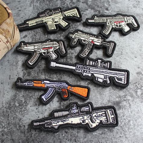 Q Version Mini Rifle Weapon Embroidered Klett Patches Military