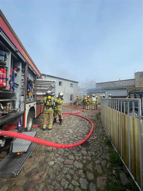 Fw Dresden Informationen Zum Einsatzgeschehen Der Feuerwehr Dresden